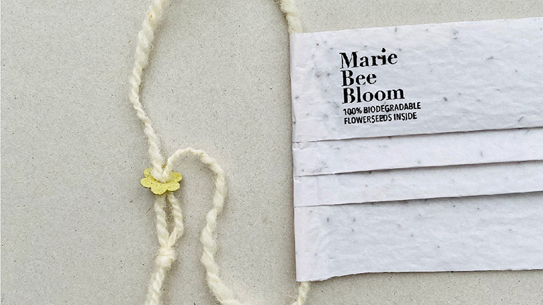 Marie Bee Bloom  ทิ้งหน้ากากอนามัยให้โลกได้บานสะพรั่ง